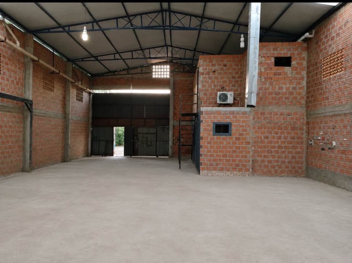 Alquilo Tinglado en Laurelty, Luque | 300 m² | Gs. 8.000.000 — foto 2