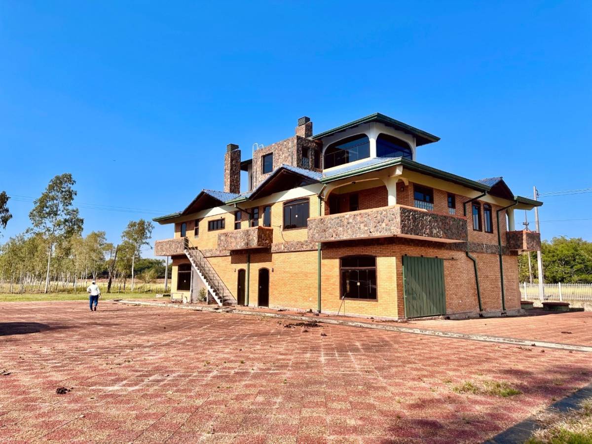 VENTA MARAVILLOSA GRANJA EN LA COLMENA — foto 3
