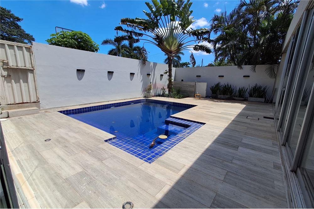 Alquilo hermosa residencia en Mburucuyá — foto 2