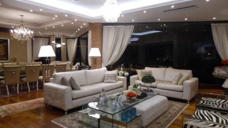 Hermosa Residencia En Alquiler!