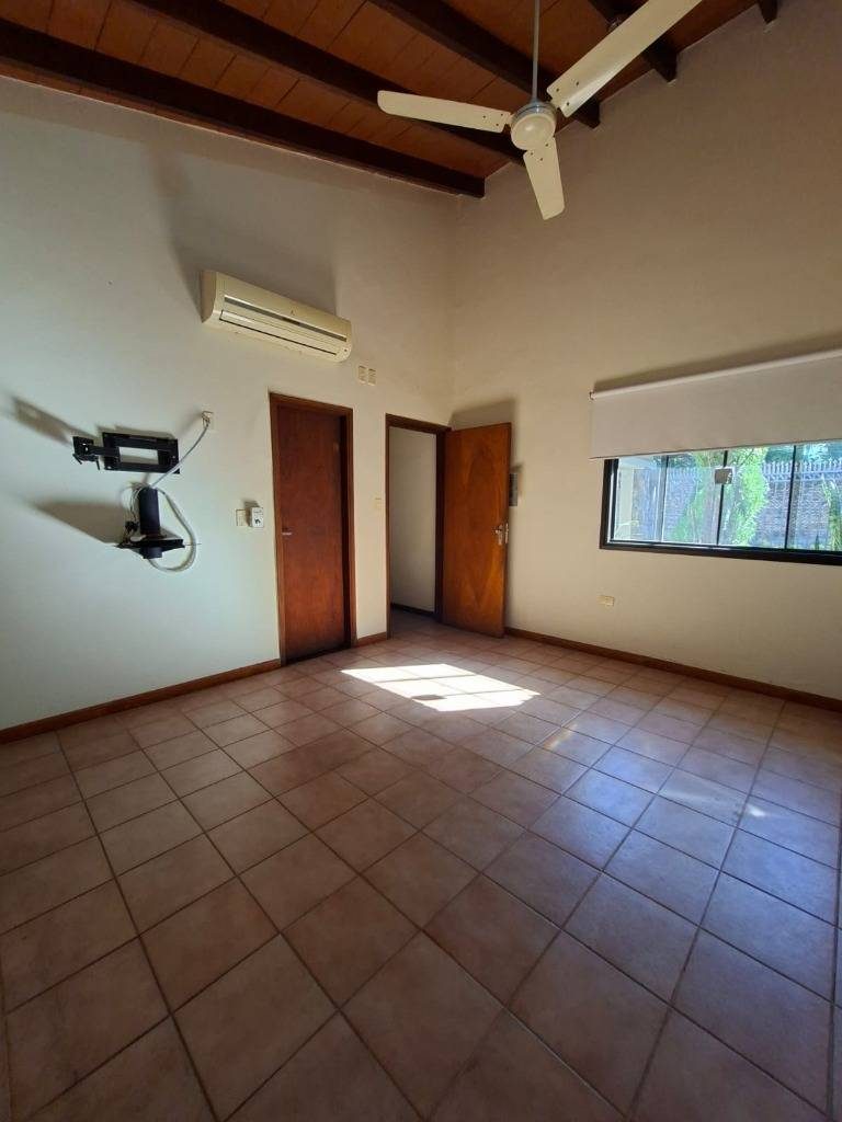 Casa en Alquiler en Asunción – Zona Iglesia Santa María y San Nicolás — foto 3