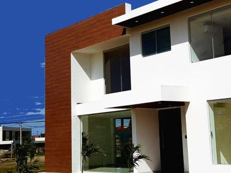 La Casa Que Buscabas Ya Esta En Venta!