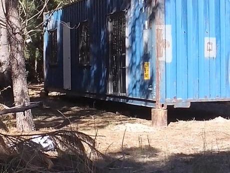 Vendo Terreno En Balneario Santa Ana, Con Casa De Contenedor.