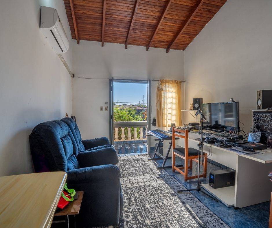 VENDO CASA EN BARRIO NAZARETH ASUNCION — foto 2