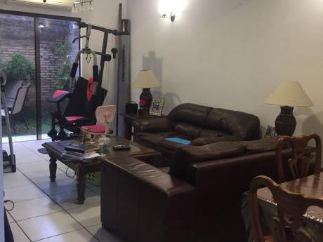 Alquilo Duplex Amoblado En Lambare Zona Super El Pueblo / Stock