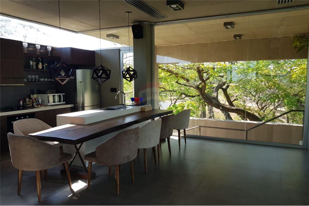 HERMOSA CASA EN LAS COLINAS CON VISTA AL LAGO — foto 3