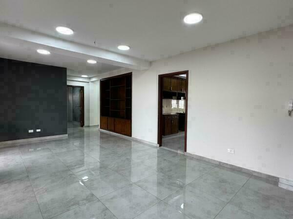 EDIFICIO CON DEPOSITO EN VENTA — foto 3