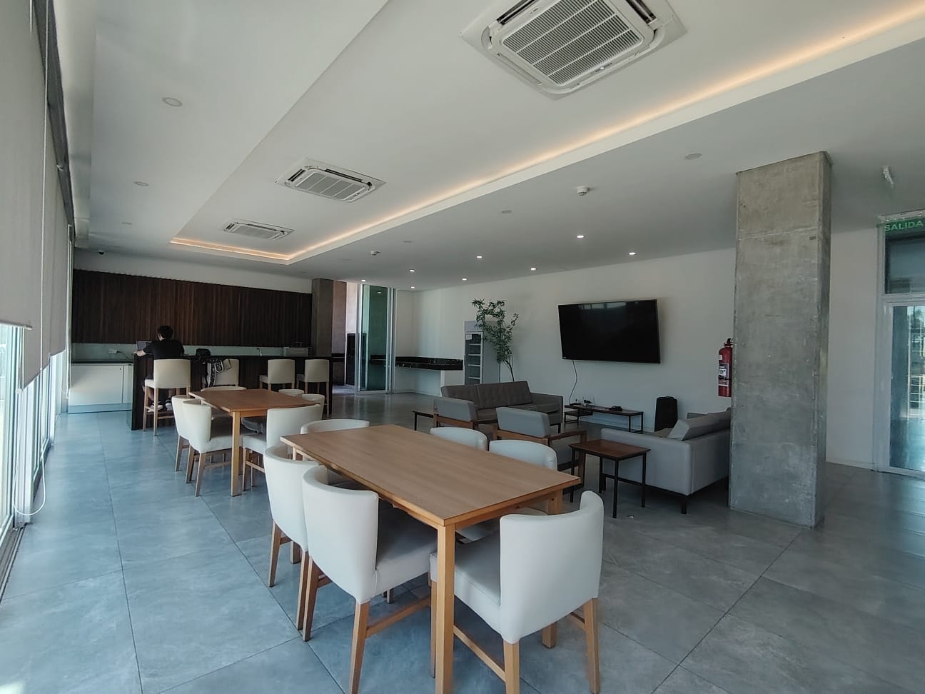 Departamento en alquiler en Mariano Roque Alonso — foto 2
