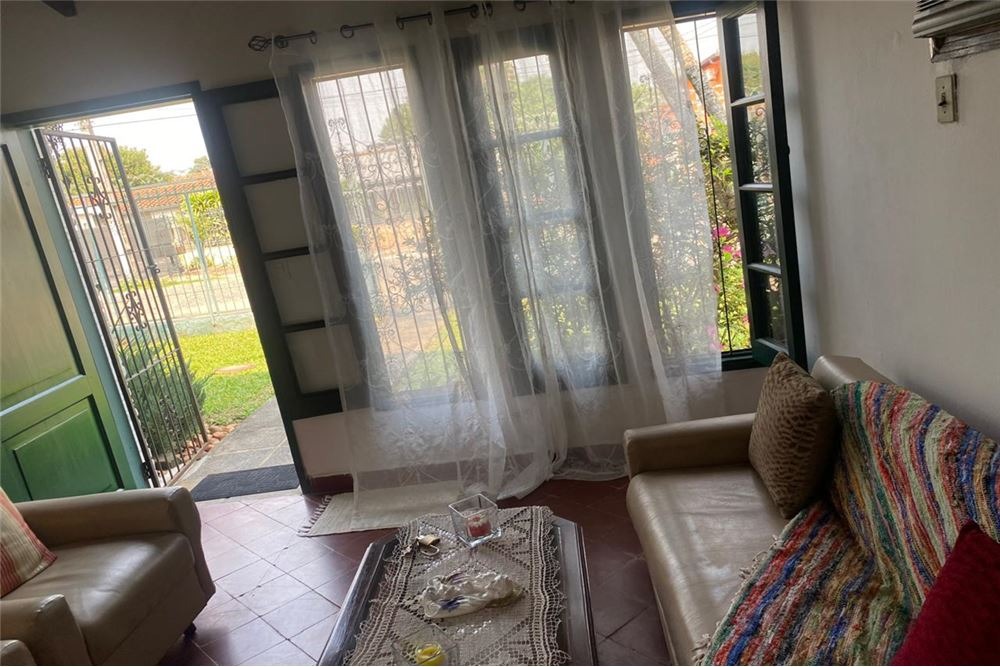 Vendo casa en Asunción, Loma Pyta — foto 3