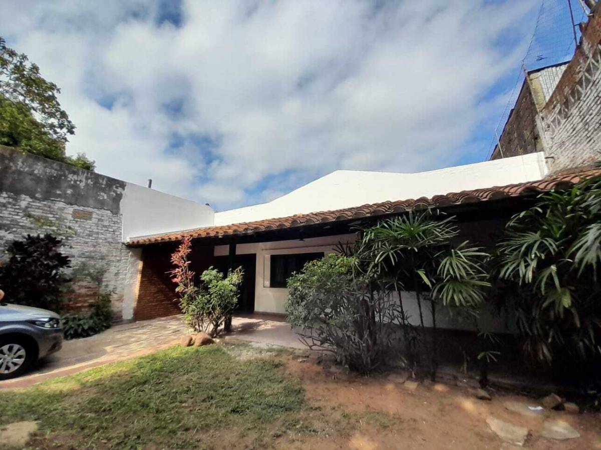 VENDO CASA DE 4 HABITACIONES EN SAJONIA EN ASUNCION — foto 2