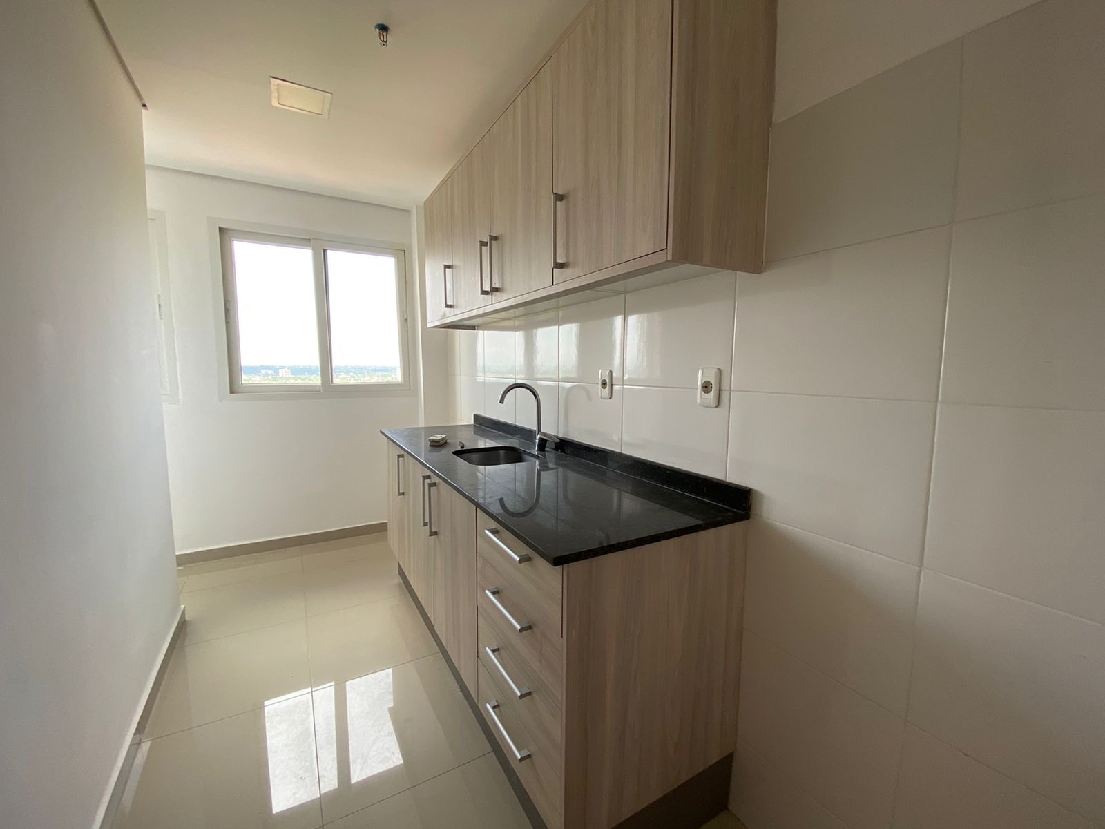 SANTÍSIMA TRINIDAD, EN ALQUILER, AMPLIO DEPTO DE 1 DORMITORIO. — foto 2