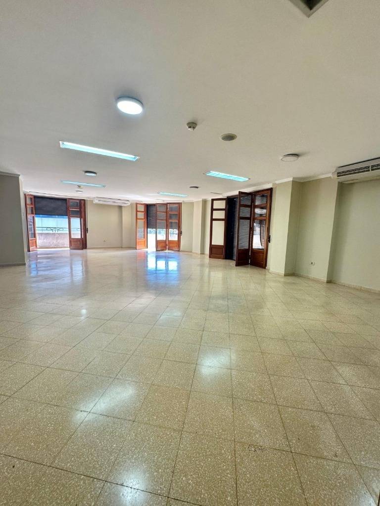 PISO COMPLETO EN ESQUINA EN EL CENTRO HISTÓRICO DE ASUNCION — foto 3