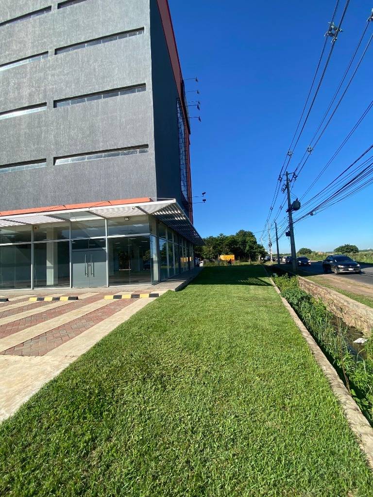 ALQUILER DE SHOWROOM 290 m² Excelente visibilidad y zona de Condominios Premium — foto 3