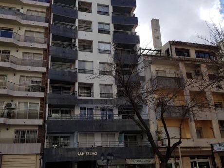 Apto. Pocitos Nuevo, P.10, Frente, 1 Dorm. Echevarriarza Y Buxareo