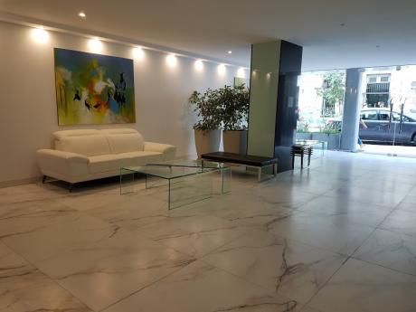 Cordón, Monoambiente Con Renta, A Paso De Nuestra Principal Avenida