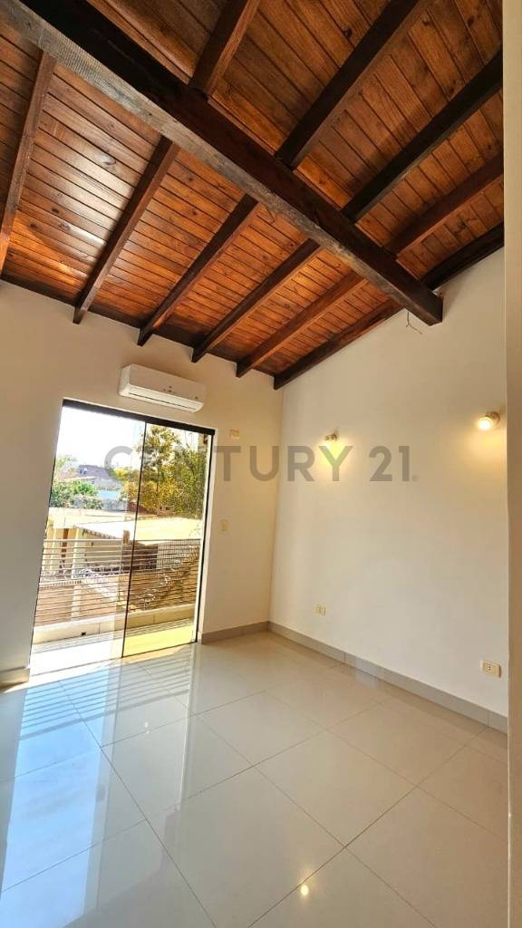 Alquiler de Casa Dúplex en Luque, Central — foto 2