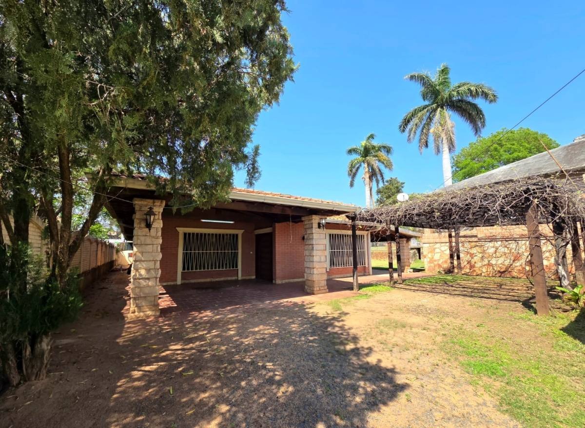 EN ALQUILER - AMPLIA CASA EN FERNANDO DE LA MORA ZONA NORTE — foto 2