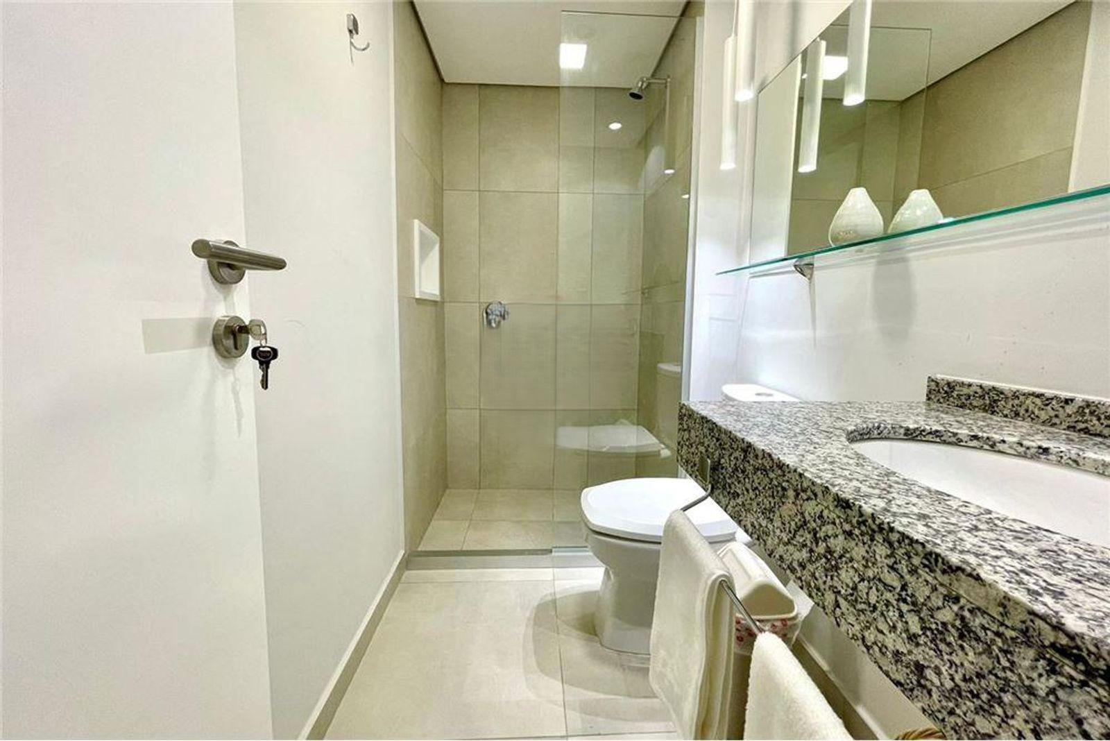 Vendo departamento con 2 Dormitorios y cochera en Asunción — foto 3