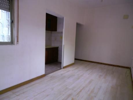1918 Excelente Ubicac.propios Y Cardal Apto Un Dorm Amplio Living Patio