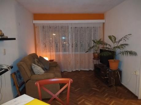 Apartamento 2 Dorm Al Frente Piso 6 Orientación Norte