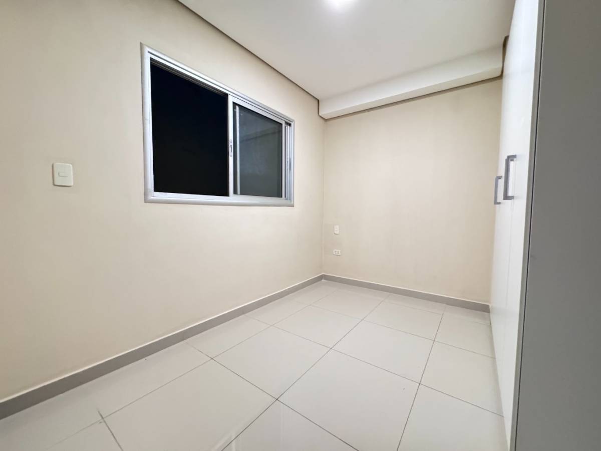 ALQUILO DPTO DE TRES HABITACIONES ZONA INTER — foto 3