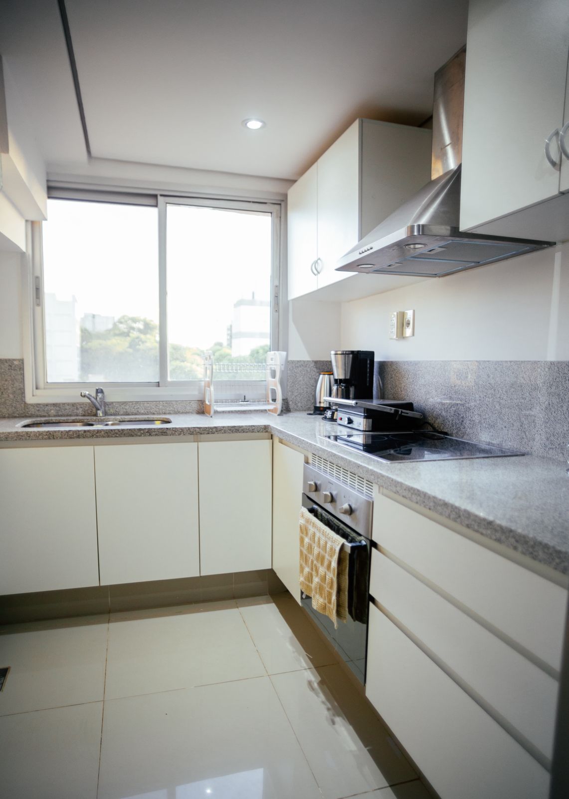 ALQUILO – Departamento Amoblado de 2 Dormitorios | Las Lomas — foto 2