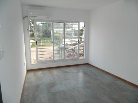 Venta Casa 2 Dormitorios Lomas De Solymar