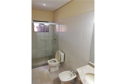 ALQUILO CASA EN LUQUE — foto 3