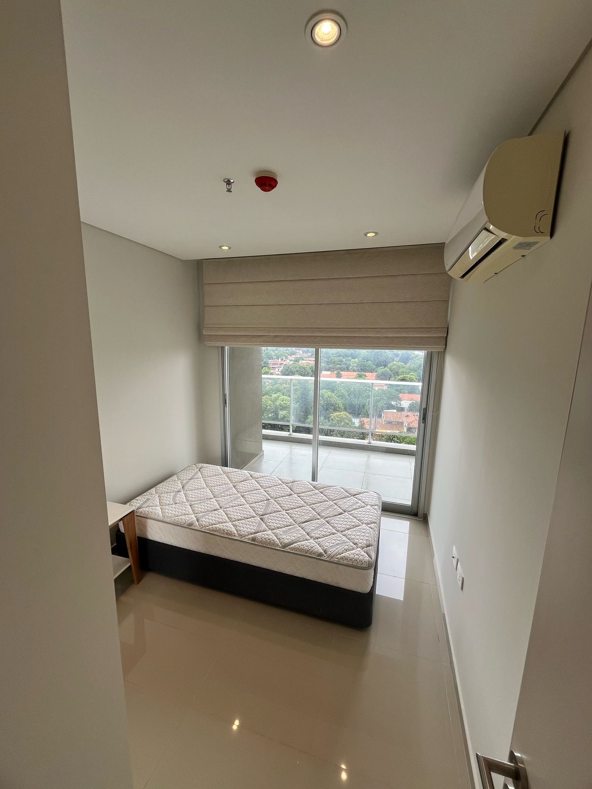 BOGGIANI EN ALQUILER DEPARTAMENTO DE 3 DORMITORIOS AMOBLADO — foto 2