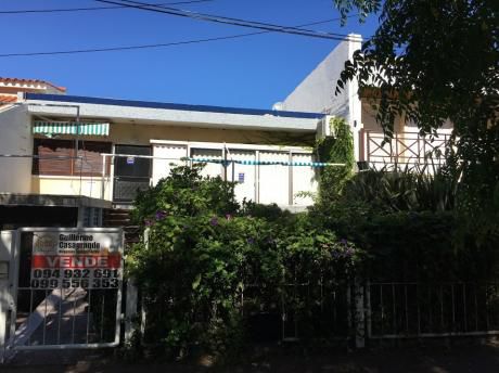 Casa En Punta Gorda A Metros De La Rambla