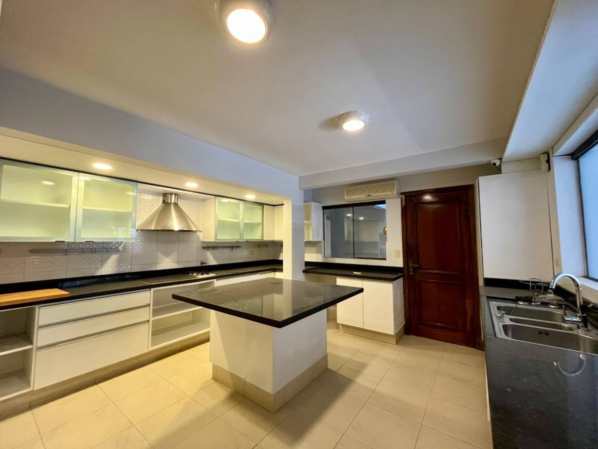 Alquilo Hermosa Casa, Zona Molas Lopez — foto 3