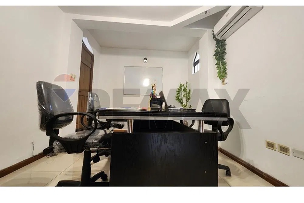 CASA EN ALQUILER PARA OFICINA – BARRIO MARISCAL ESTIGARRIBIA, ASUNCIÓN — foto 3