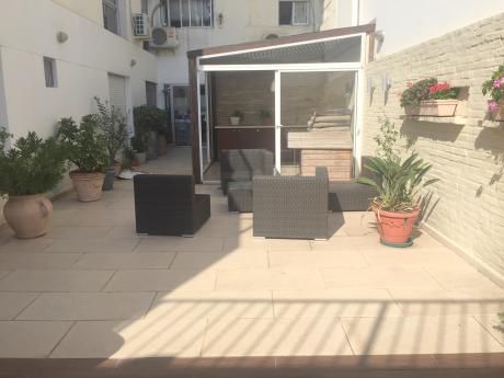 Primer Piso Con Patio De 4 Dorm En Rambla De Punta Carretas