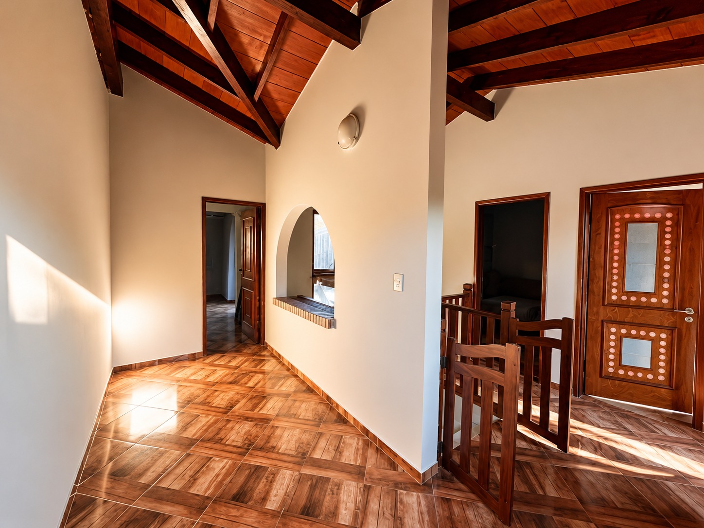 Hermosa residencia en una esquina — foto 3