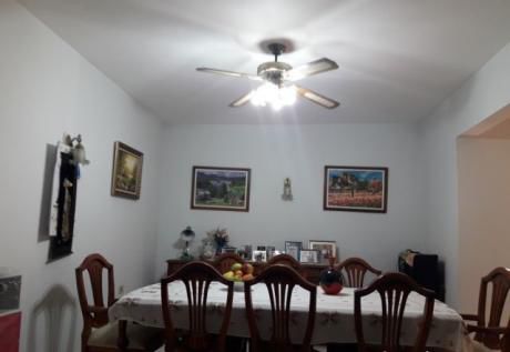 Vendo Amplia Casa Zona Av.fernando De La Mora