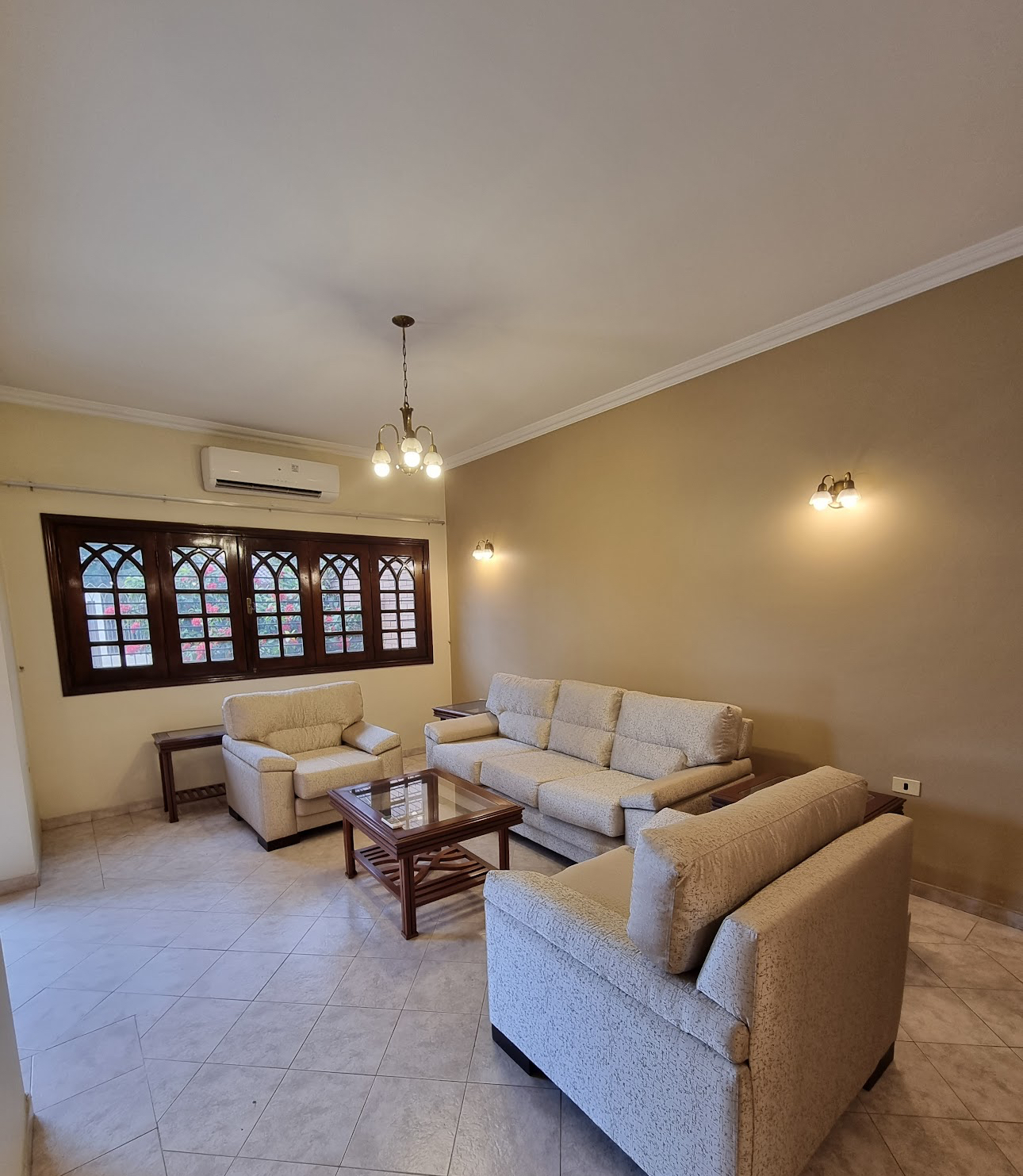 Alquilo Duplex Amoblado Con Piscina en Bo.Ycua Sati. — foto 2
