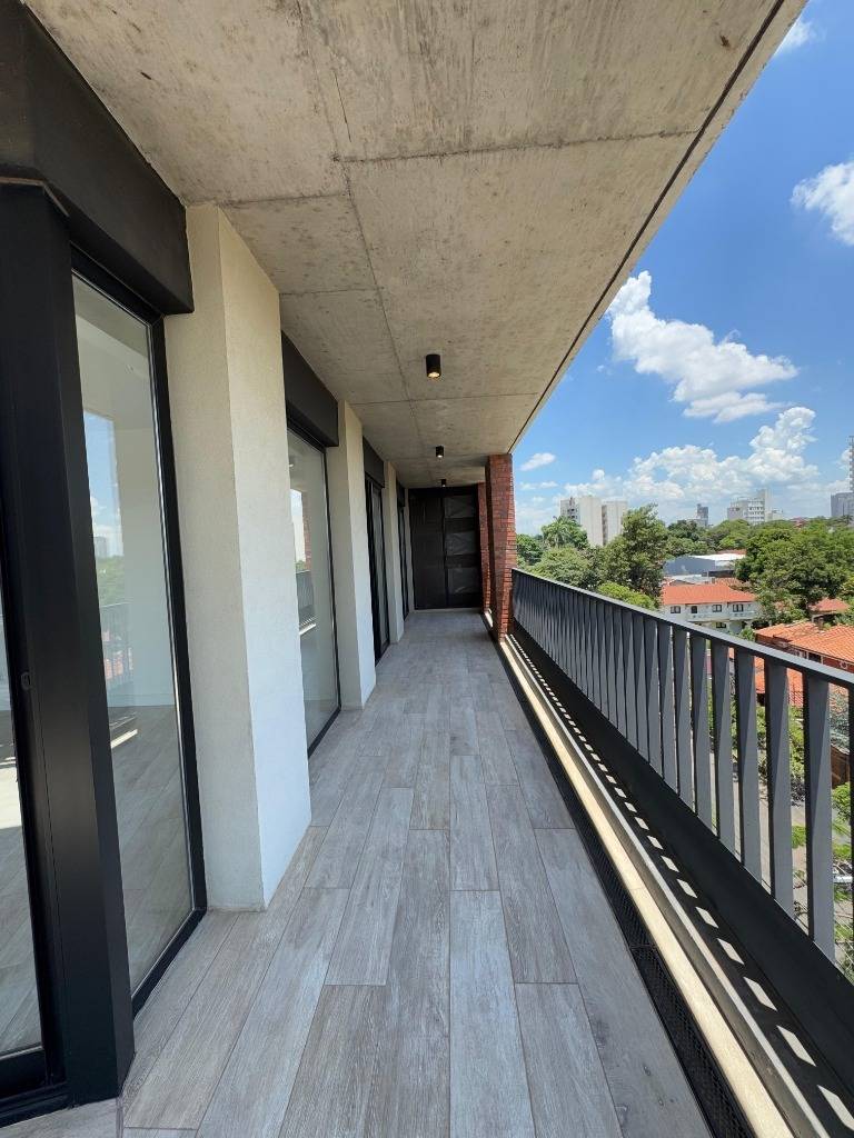 ALQUILO AMPLIO DEPARTAMENTO - MET SANTA TERESA — foto 3