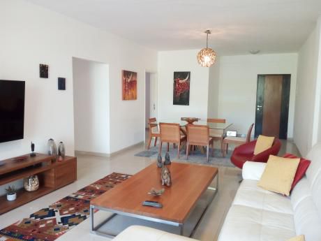 Departamento En Las Palmas - Frente Al Country Club