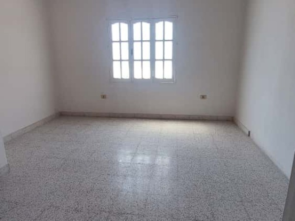 ALQUILO AMPLIO DEPARTAMENTO EN SAN LORENZO DE 4 HABITACIONES — foto 3