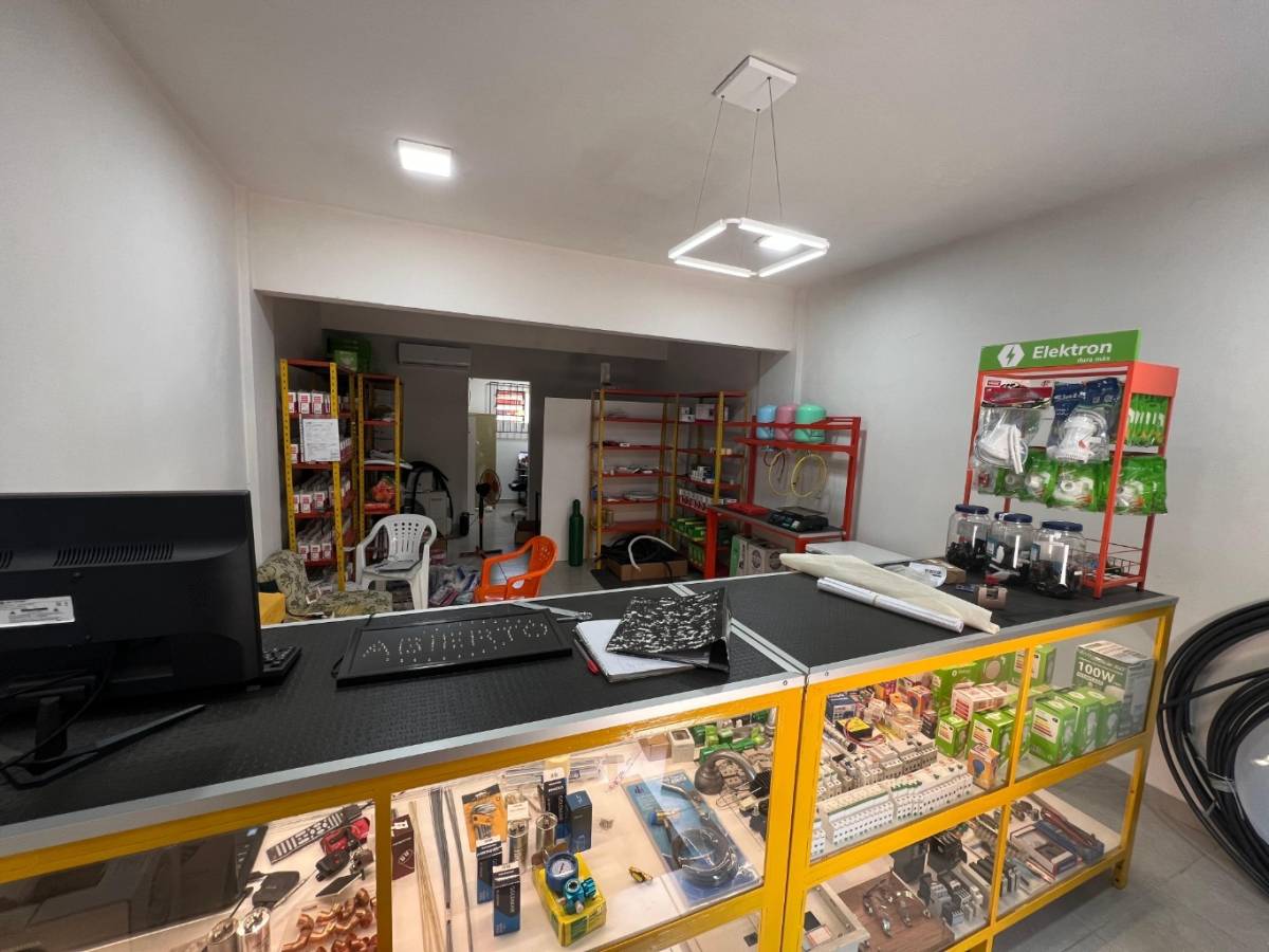 En vent aLocal comercial + vivienda Fernnado de la Mora — foto 3