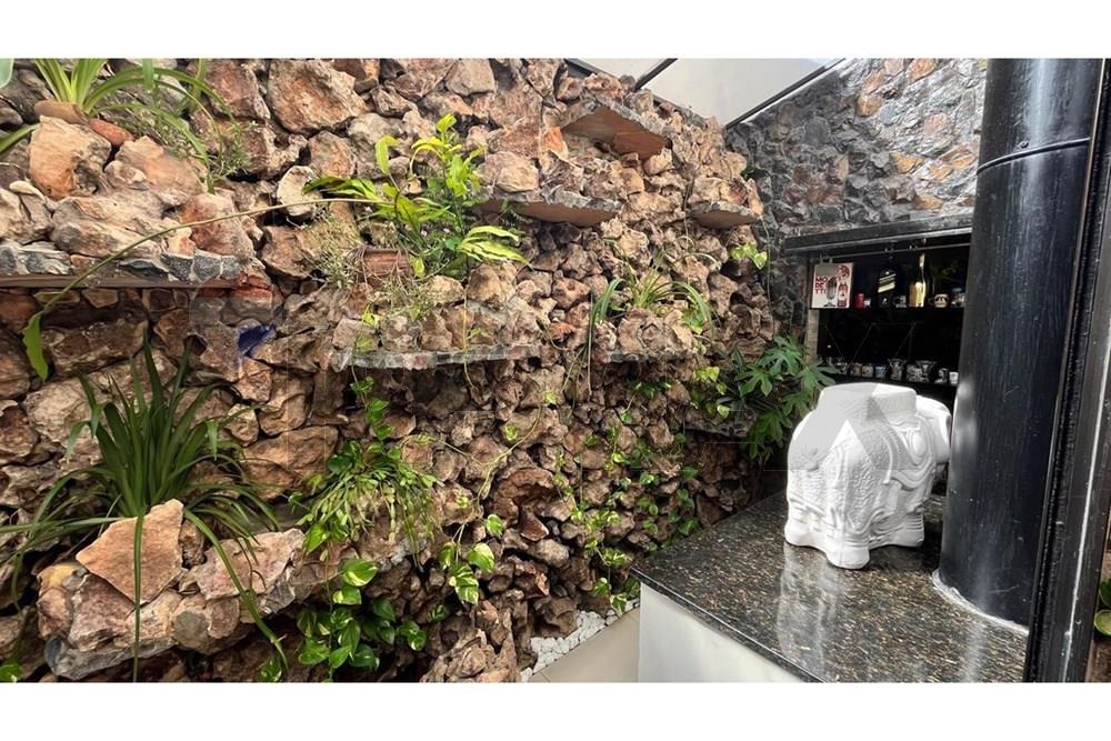 VENDO AMPLIA CASA EN LAMBARE — foto 3
