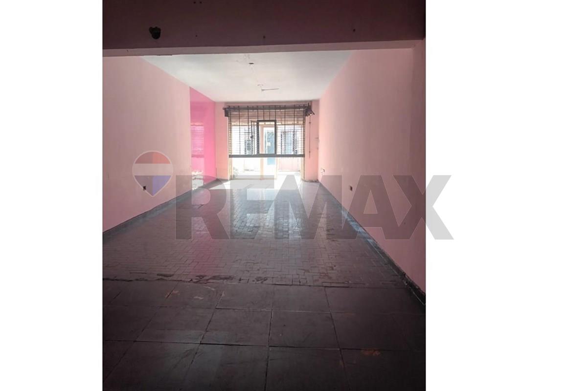Alquiler De Amplio Local Comercial — foto 2