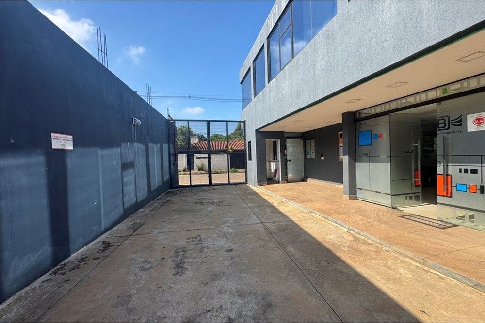VENDO PROPIEDAD INDUSTRIAL Y LOGISTICA EN LIMPIO — photo 2
