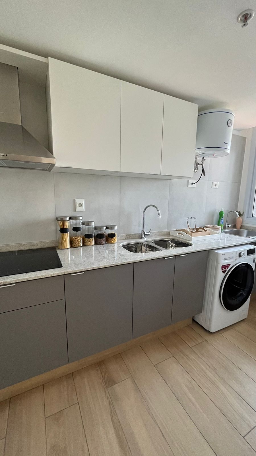 EN ALQUILER - Departamento amoblado de 2 dormitorios en Carmelitas — foto 3