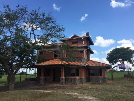 Casa En Carlos Franco Country Club, Arroyos Y Este