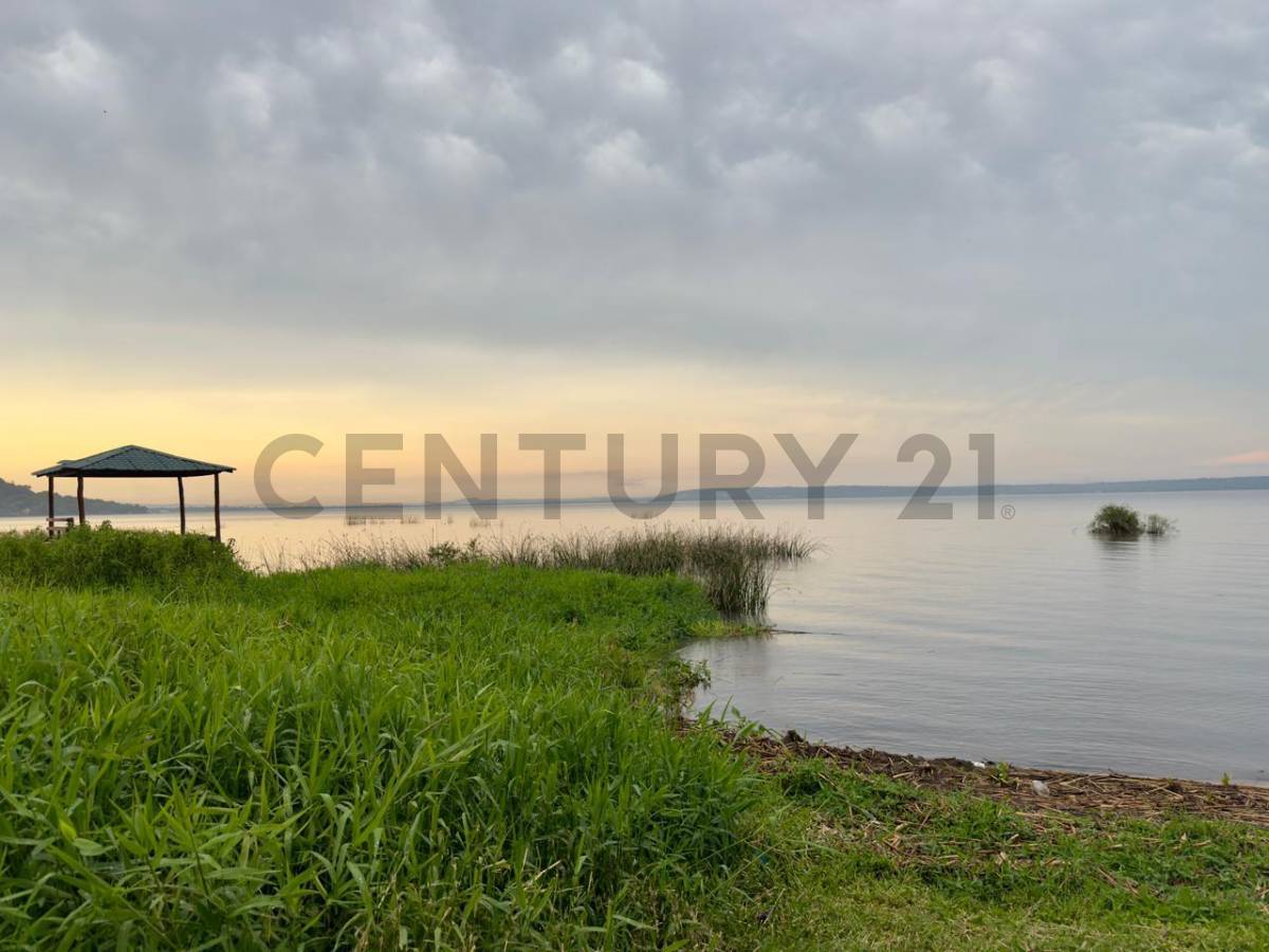 VENTA - TERRENO SOBRE EL LAGO EN SAN BERNARDINO — foto 3