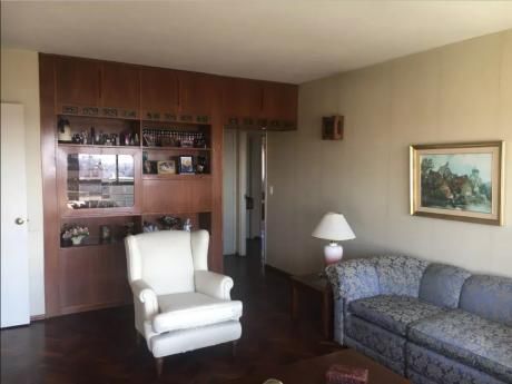 Apartamento De Categoría En Cordón. 3 Dorm + Serv. Gran Gge