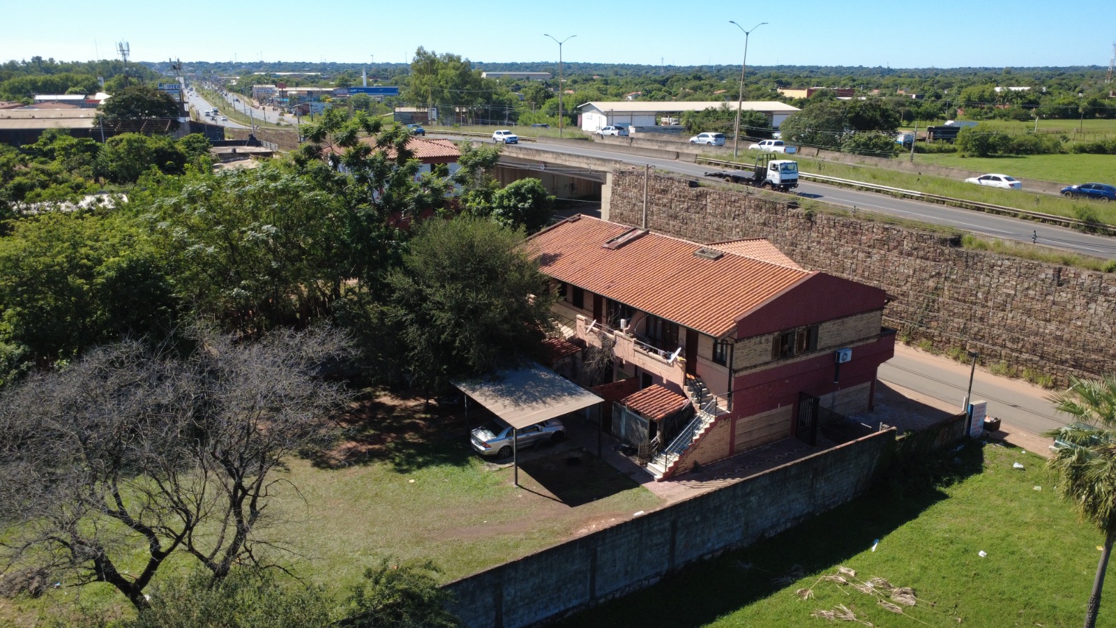 Edificio en venta en Limpio — foto 3