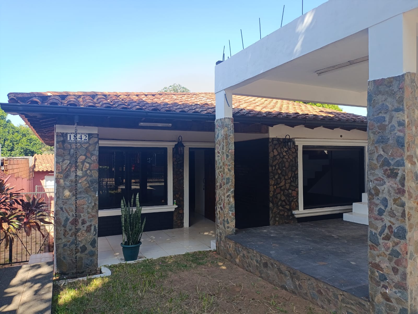 vendo casa en caacupe cerca del pozo de la virgen — foto 2