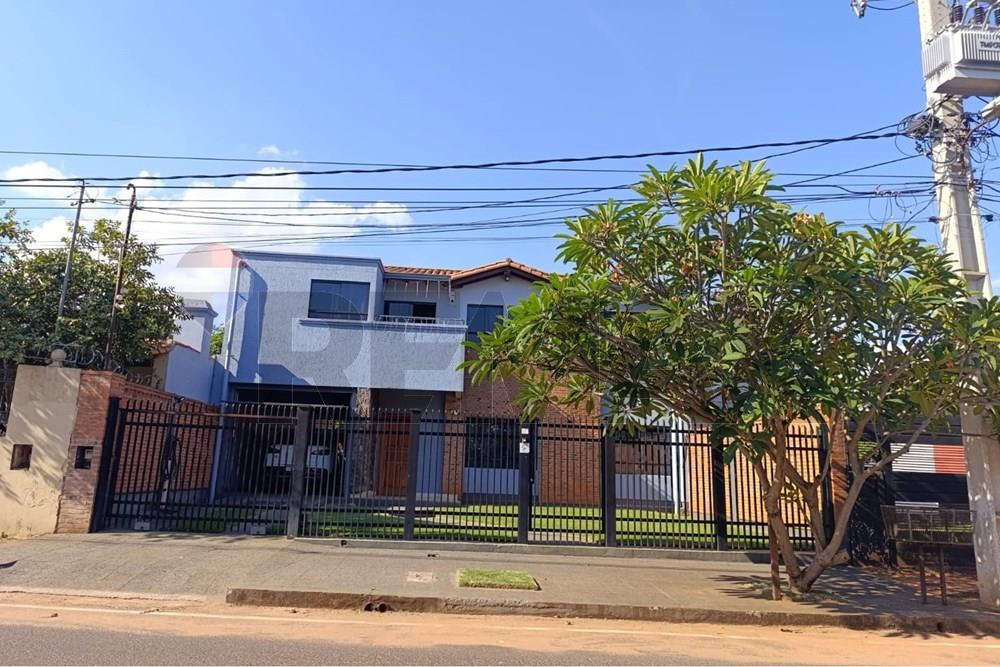 Casa - Venta - San Lorenzo, Central, Paraguay — foto 2